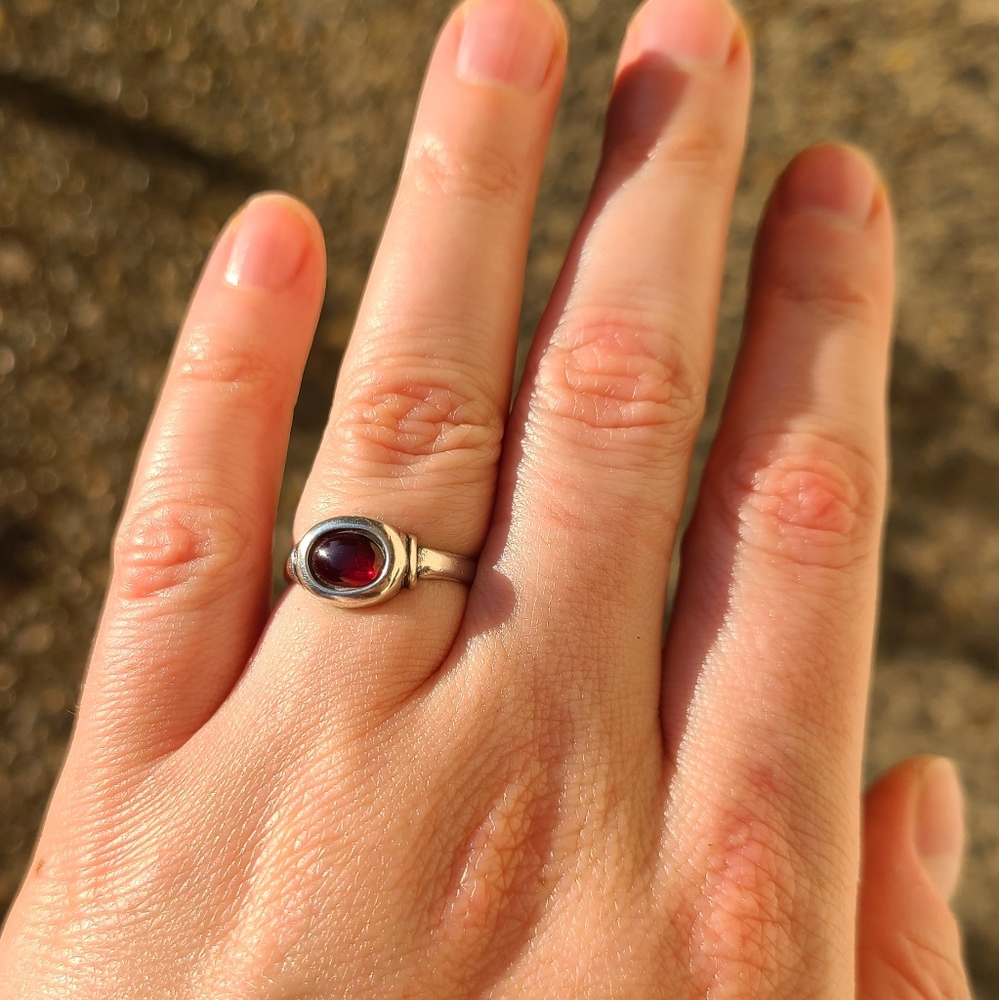 Vintage Garnet gemstone silver ring size 7